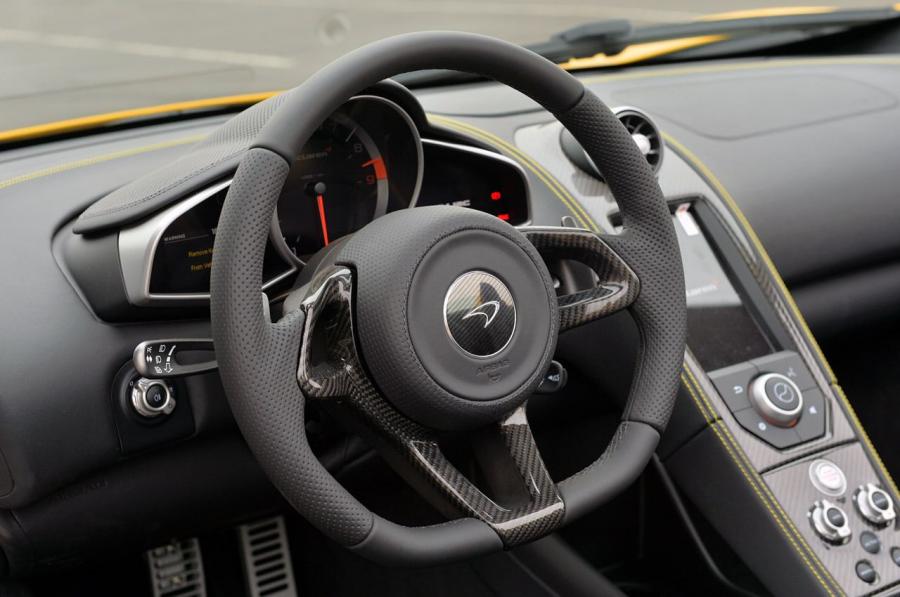  McLaren MP4-12C Spyder 2012 года  (фото 250 из 270)